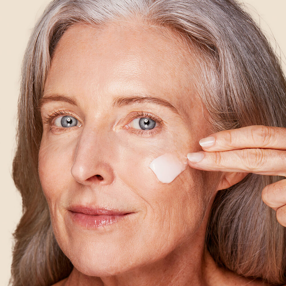 Nutri-Lumière Day Cream - Anti-Aging + Nourishing Day Moisturizer for Mature Skin